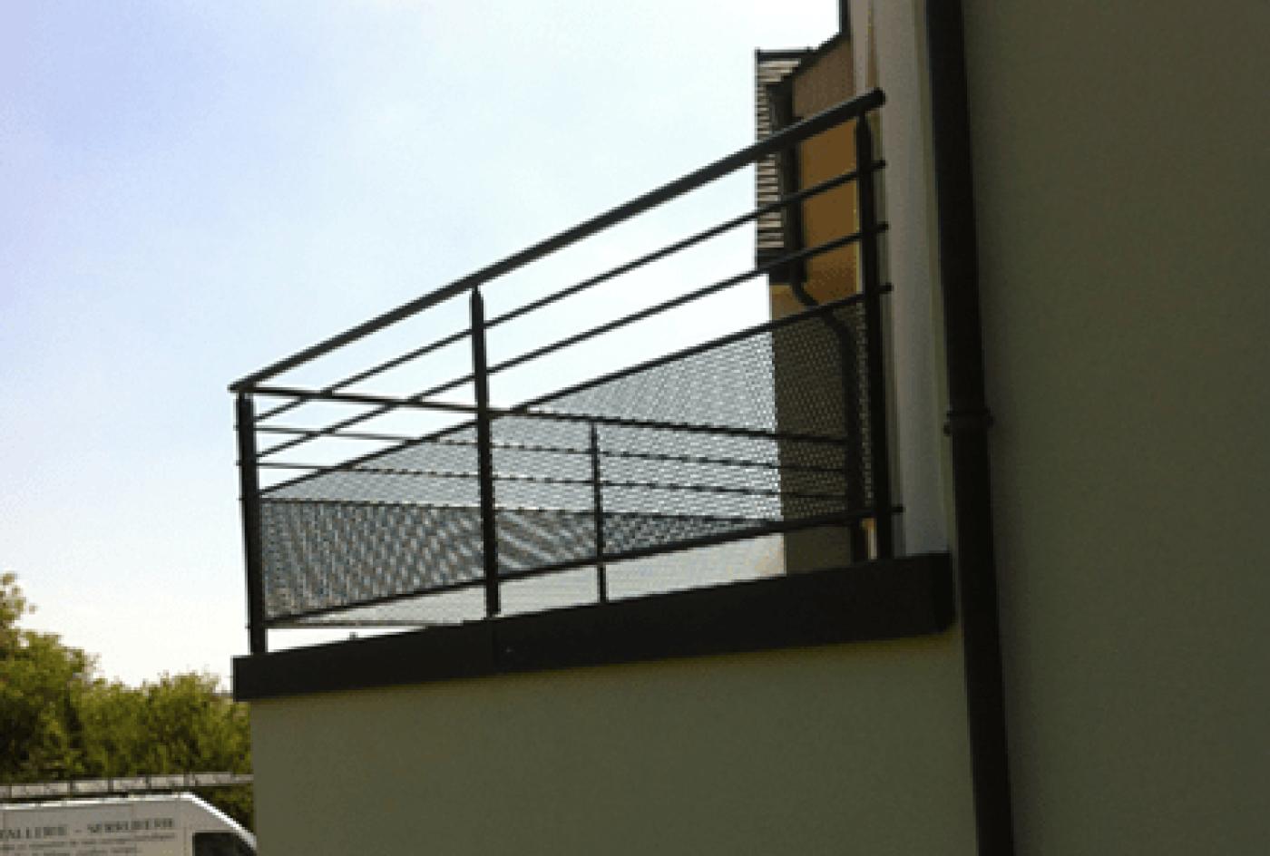 Garde-corps métallique